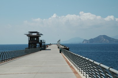 Un pontile sul mare