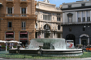  del Carciofo, piazza Trieste e Trento 
