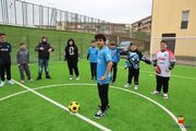 Inaugurato un campetto di calcio per le ragazze e i ragazzi del rione Amicizia 